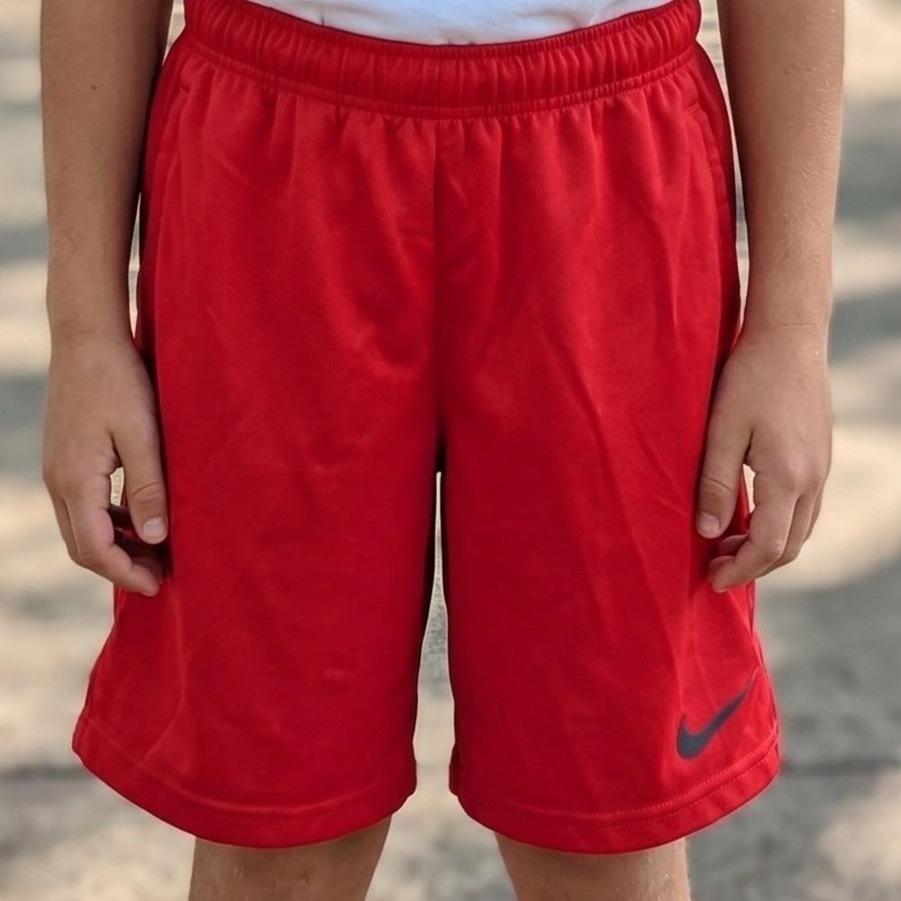 Nike Kids Dri-FIT Athletic Shorts Red Standard Fit Youth Medium M Basketball